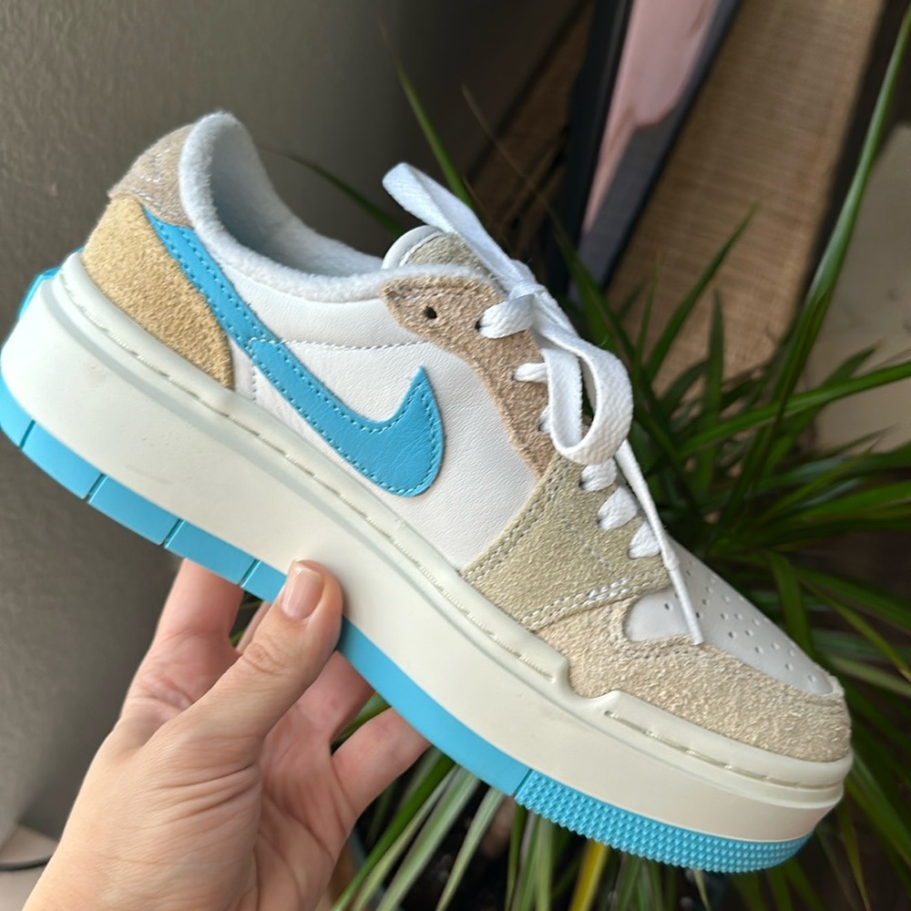 Air Jordan Elevate Low women’s 6.5